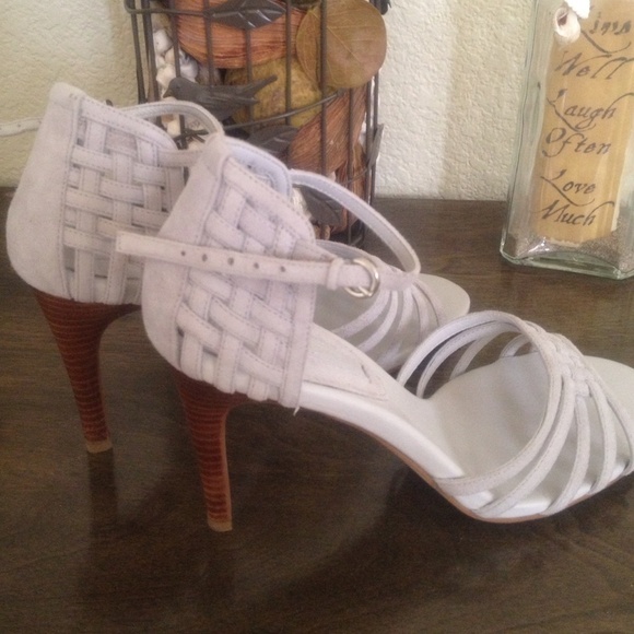 New - BR sandal - Picture 2 of 4